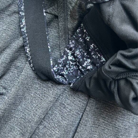 Lululemon Tank Top Built-In Shelf Bra Drawstring Cinch Patterned Strap Gray W 6 - Picture 10 of 10